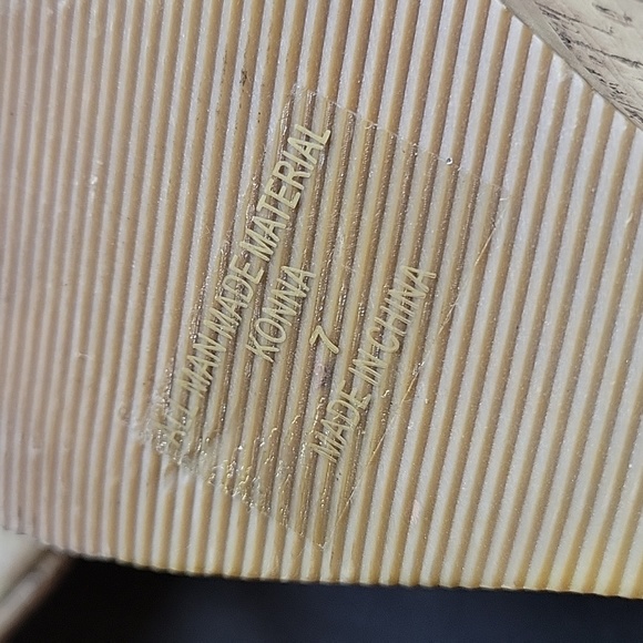 Red Circle heel Size 7 - Picture 3 of 9